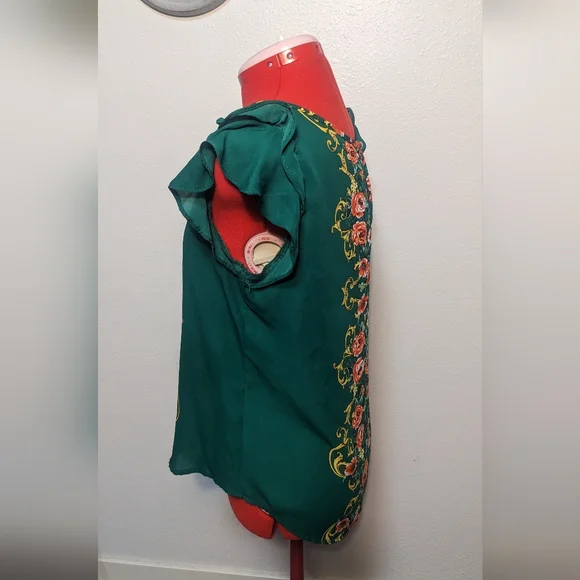 OLM Green Floral Flutter Sleeve Blouse Women's Medium - Picture 2 of 7